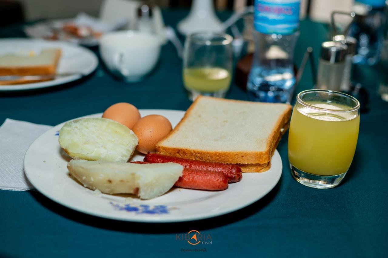 מושי Kilimanjaro Crane Hotel מראה חיצוני תמונה