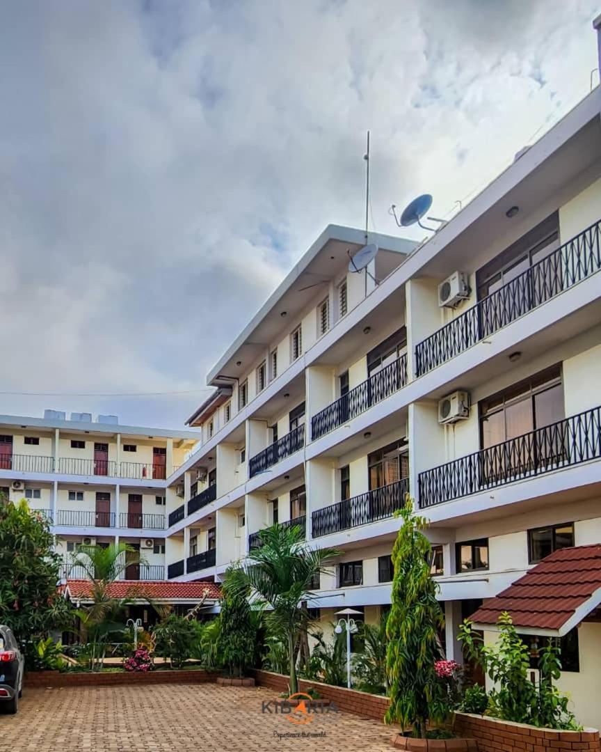 מושי Kilimanjaro Crane Hotel מראה חיצוני תמונה