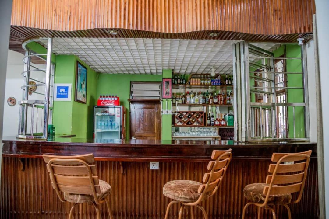 מושי Kilimanjaro Crane Hotel מראה חיצוני תמונה